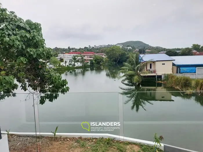 Villa spacieuse de 3 chambres avec piscine dans un quartier calme (Bangrak)