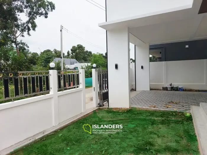 Villa spacieuse de 3 chambres avec piscine dans un quartier calme (Bangrak)