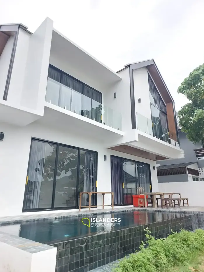 Villa spacieuse de 3 chambres avec piscine dans un quartier calme (Bangrak)