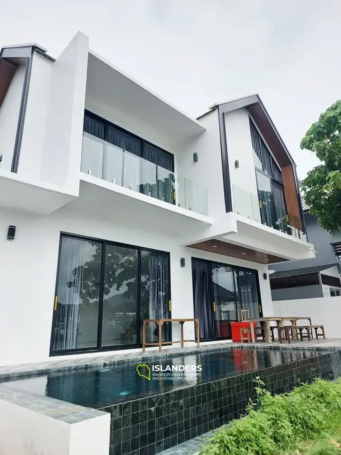 Villa spacieuse de 3 chambres avec piscine dans un quartier calme (Bangrak)