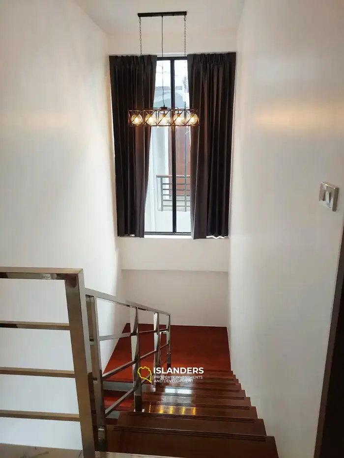Villa spacieuse de 3 chambres avec piscine dans un quartier calme (Bangrak)