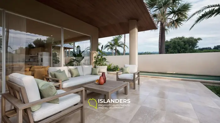 Villa de 4 habitaciones con piscina en una zona bien desarrollada (Maenam)
