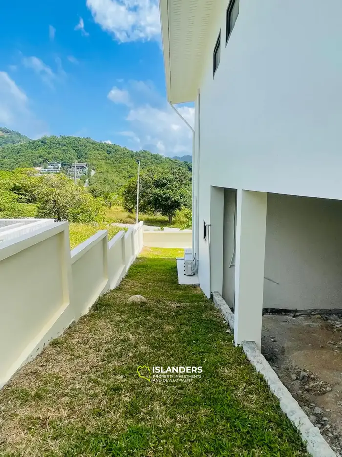 3 bdrm pool villa with scenic mountain view (Bophut)