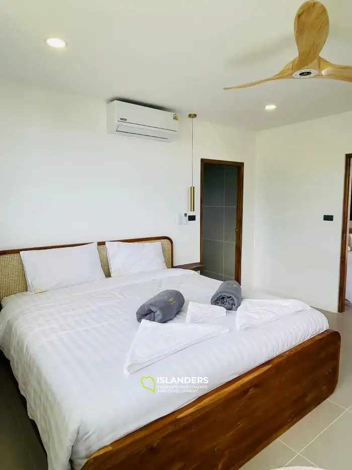 4 спальни вилла с бассейном и видом на море в отличном месте (Бопхут)