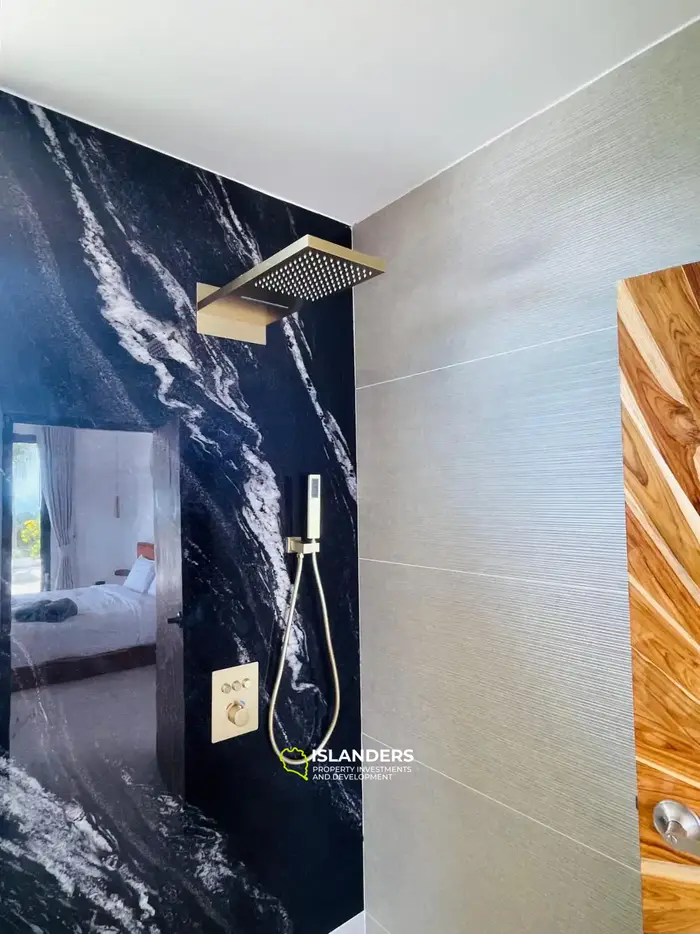 4 спальни вилла с бассейном и видом на море в отличном месте (Бопхут)