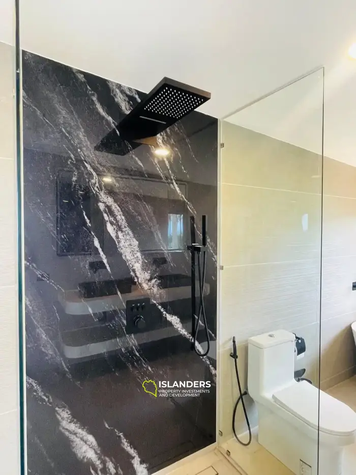 4 спальни вилла с бассейном и видом на море в отличном месте (Бопхут)