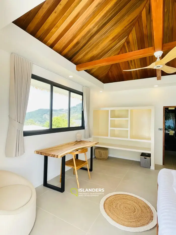 4 спальни вилла с бассейном и видом на море в отличном месте (Бопхут)