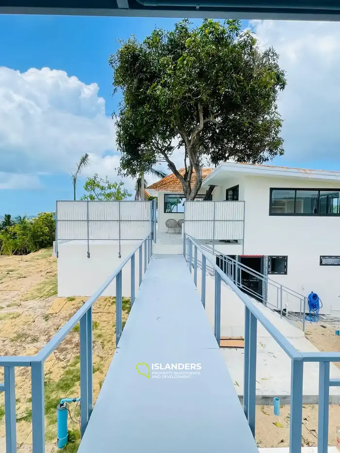 4 спальни вилла с бассейном и видом на море в отличном месте (Бопхут)