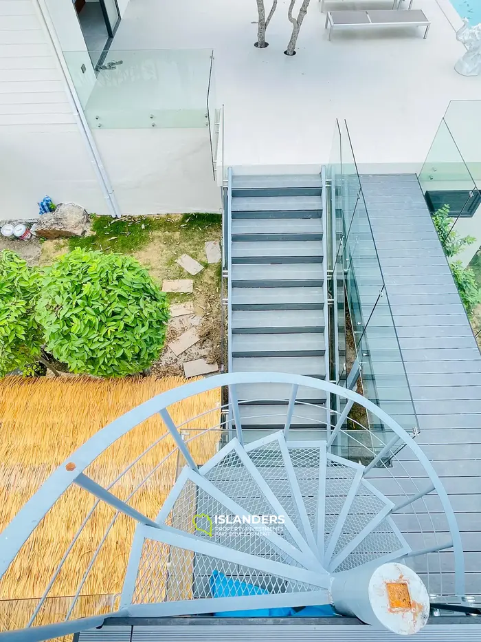 4 спальни вилла с бассейном и видом на море в отличном месте (Бопхут)