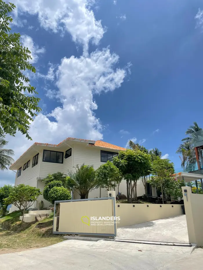 4 спальни вилла с бассейном и видом на море в отличном месте (Бопхут)