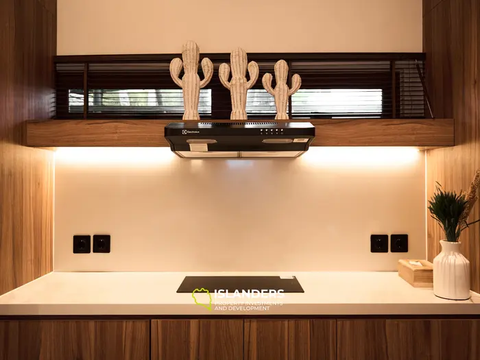 Moderb Villas 3BR на испанском будет "Villas Moderb 3 habitaciones".