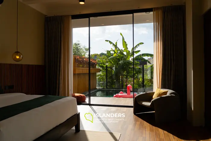 "Harmony Hideaway" на французском будет "Havre d'Harmonie".