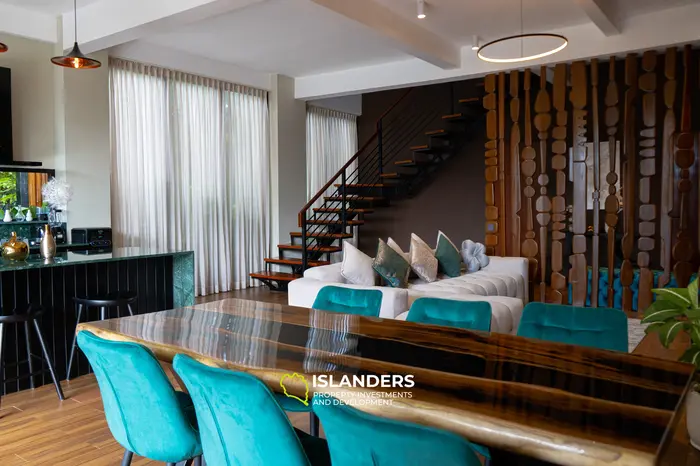"Harmony Hideaway" на французском будет "Havre d'Harmonie".