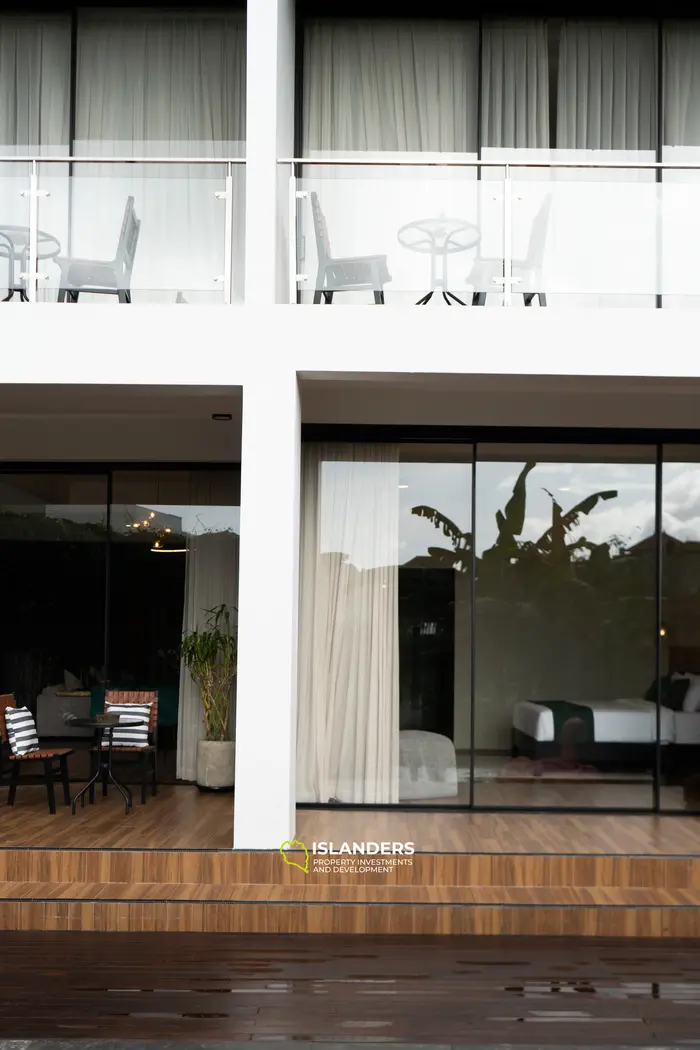 "Harmony Hideaway" на французском будет "Havre d'Harmonie".
