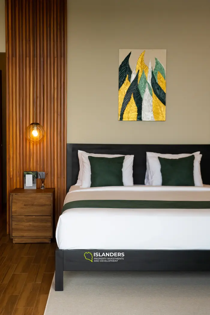 "Harmony Hideaway" на французском будет "Havre d'Harmonie".