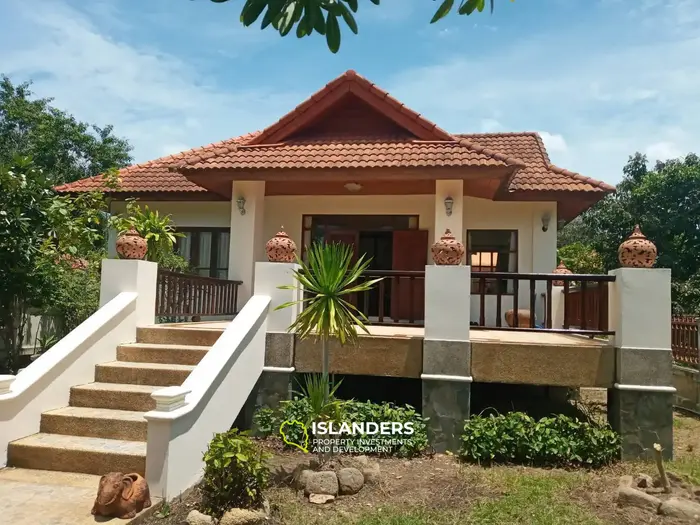2 bdrm villa with large land (Bangrak)