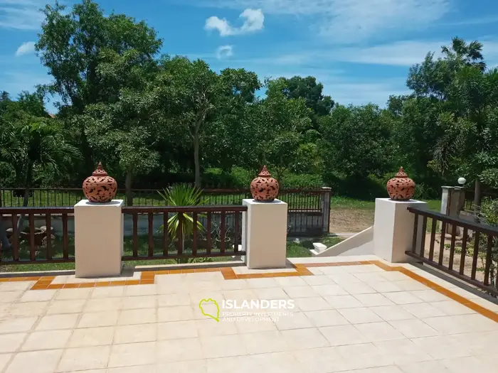 2-Zimmer-Villa mit großem Grundstück (Bangrak)