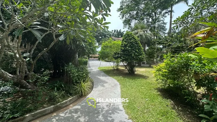 Spacious 4 bdrm pool villa with green garden view (Bophut)