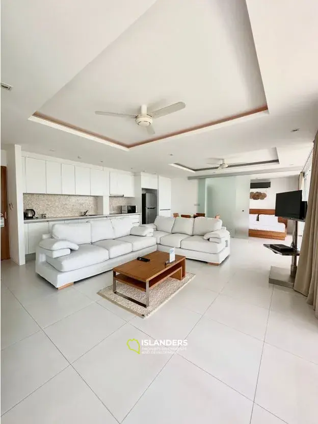 Appartement deux pièces avec piscine commune et vue sur la mer dans un complexe rénové (Bangpo)