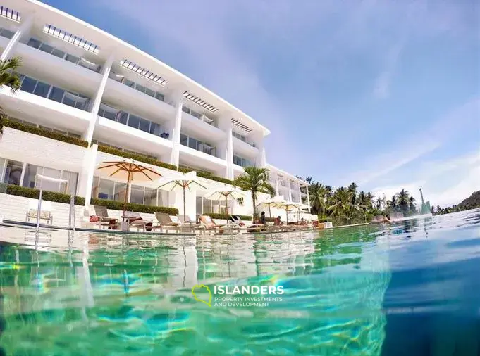 Appartement deux pièces avec piscine commune et vue sur la mer dans un complexe rénové (Bangpo)