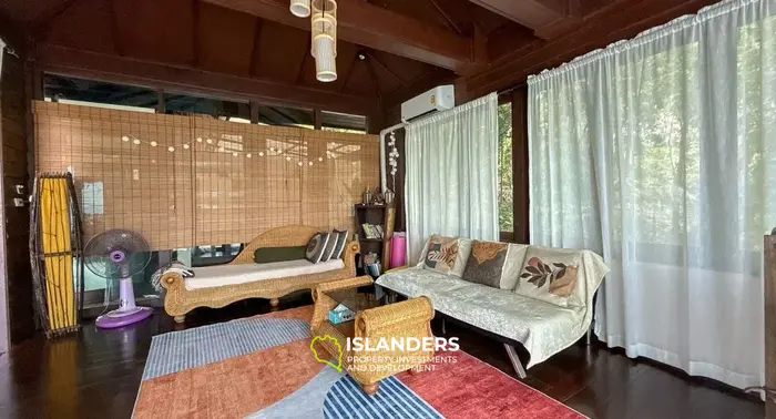 ✨ Villa for Sale – Mountain Retreat with Ocean View ✨