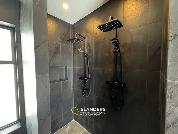 🌴✨ Villa de lujo de 3 habitaciones junto a la playa en venta en Chaloklum ✨🌴