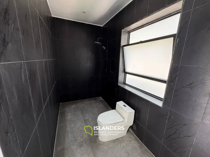 🌴✨ Villa de lujo de 3 habitaciones junto a la playa en venta en Chaloklum ✨🌴