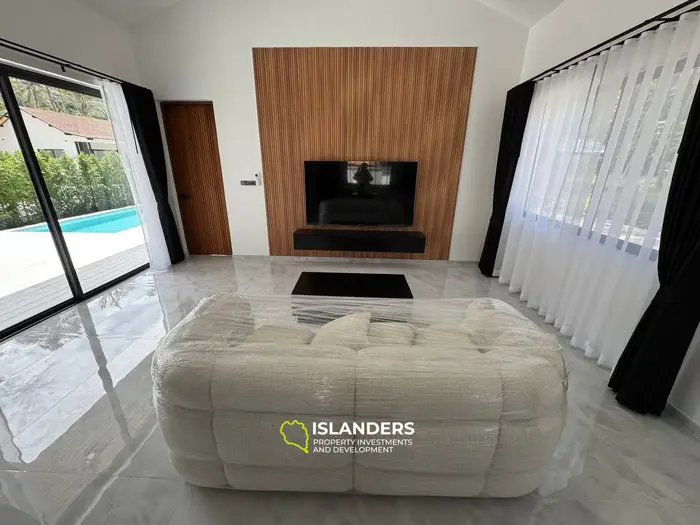 🌴✨ Villa de lujo de 3 habitaciones junto a la playa en venta en Chaloklum ✨🌴