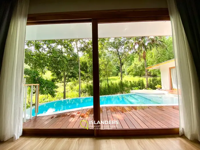Luxury 3 double bedroom Pool Villa