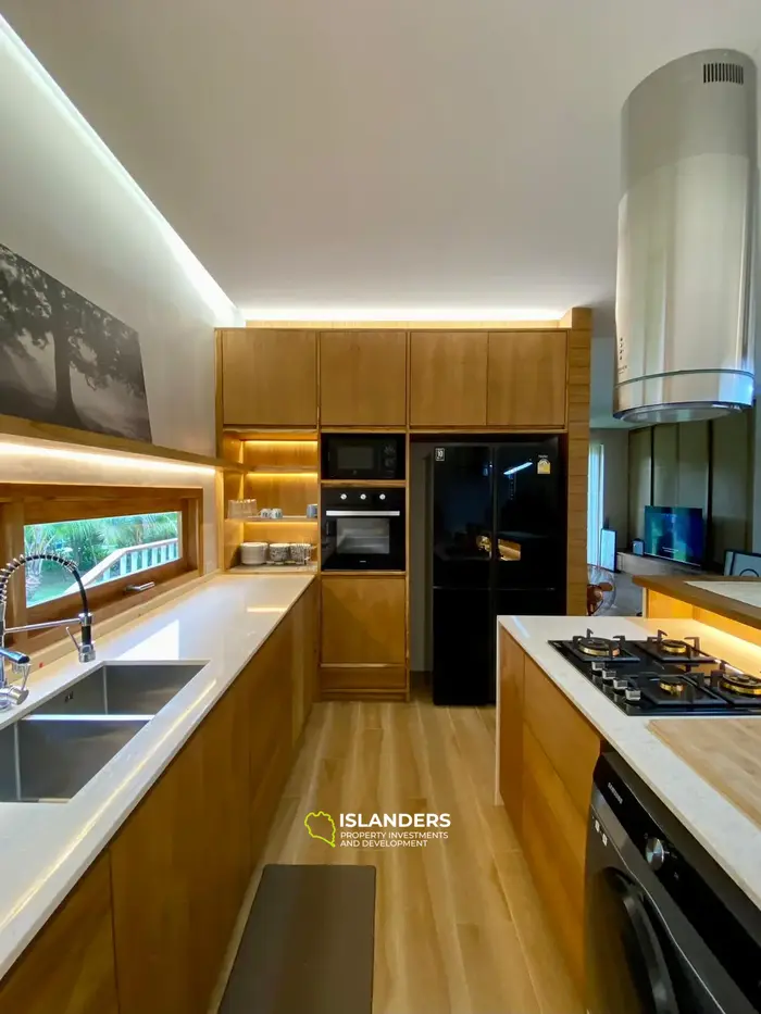 Luxury 3 double bedroom Pool Villa