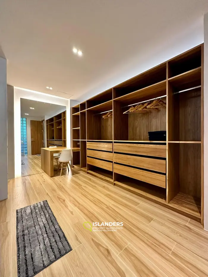 Luxury 3 double bedroom Pool Villa