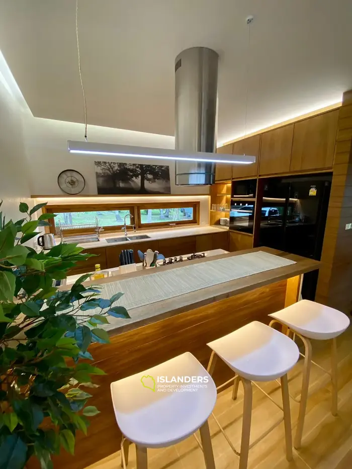 Luxury 3 double bedroom Pool Villa