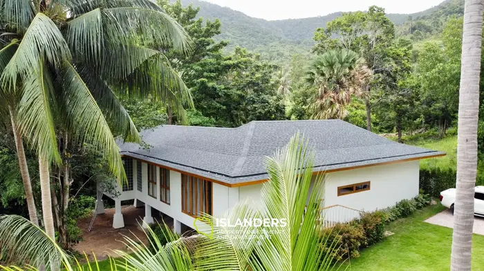 Luxury 3 double bedroom Pool Villa