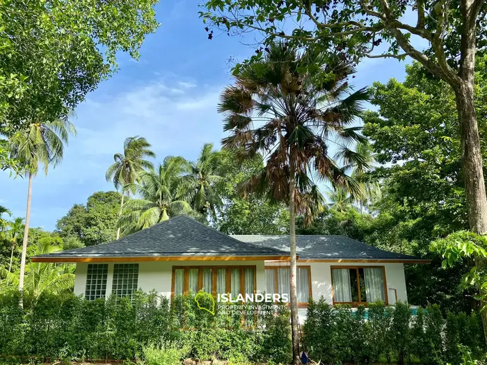 Luxury 3 double bedroom Pool Villa