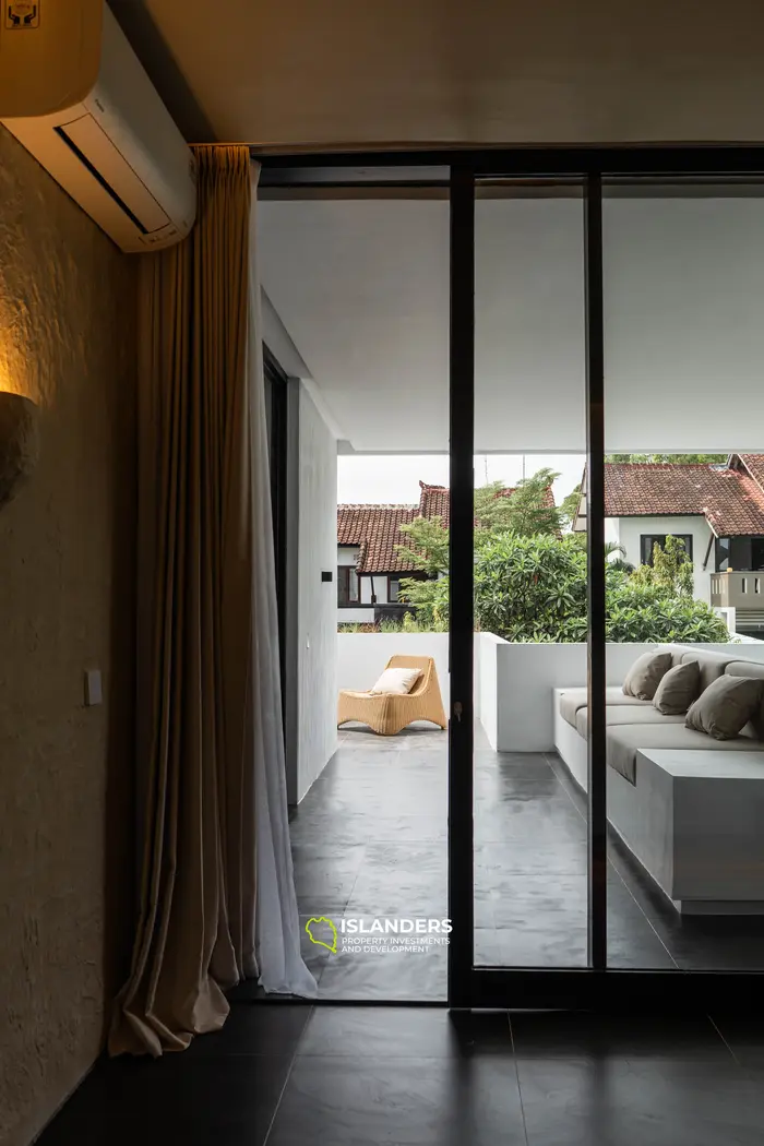 Stunning 3-Bedroom Villa for Sale with Sea View in Bali, Bingin Beach