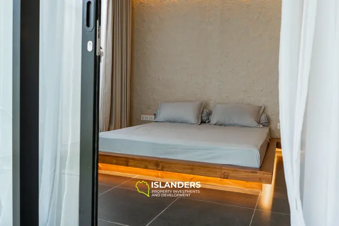 Stunning 3-Bedroom Villa for Sale with Sea View in Bali, Bingin Beach