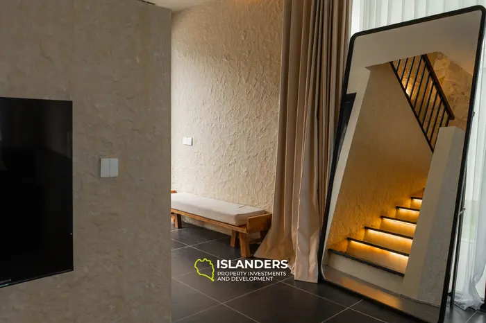 Stunning 3-Bedroom Villa for Sale with Sea View in Bali, Bingin Beach