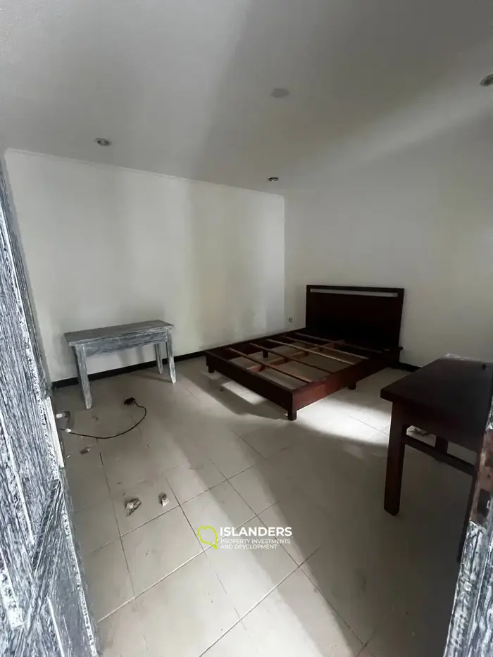 Stunning 2-Bedroom Villa for Sale in Bali, Melasti - Garden View for Renovation 