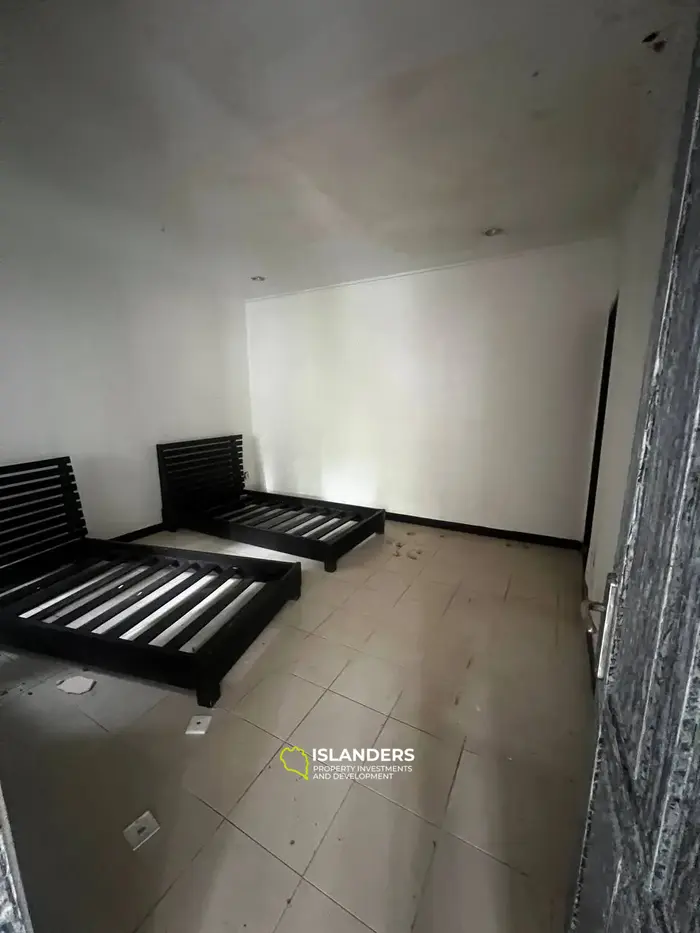 Stunning 2-Bedroom Villa for Sale in Bali, Melasti - Garden View for Renovation 