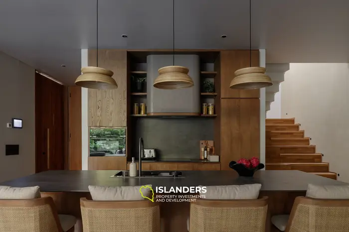 Luxurious 4-Bedroom Villa for Sale in Bali, Badung - Premium Construction with Garden View