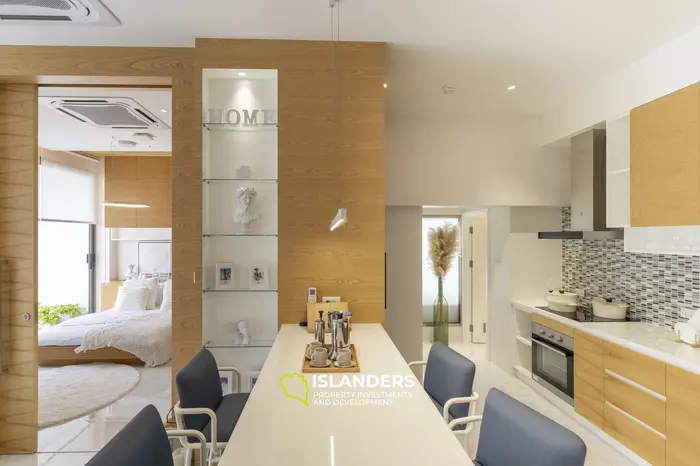 דופלקס מדהים עם 3 חדרי שינה למכירה במחוז פוקט, חוף באנג טאו