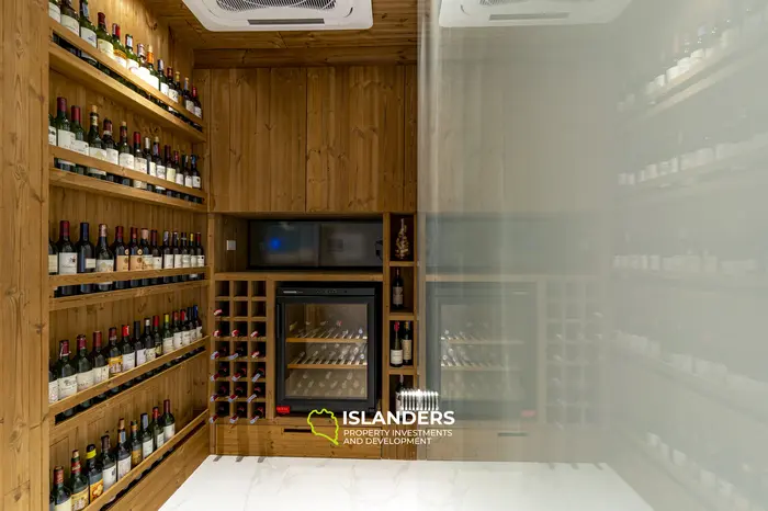 דופלקס מדהים עם 3 חדרי שינה למכירה במחוז פוקט, חוף באנג טאו