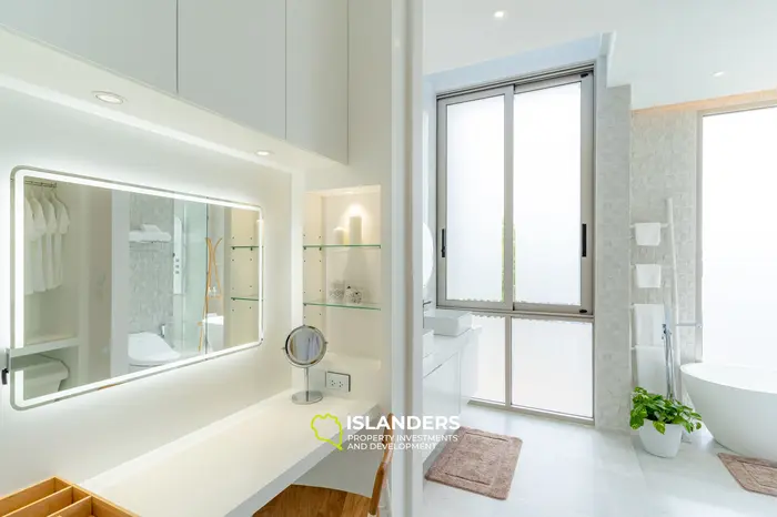 דופלקס מדהים עם 3 חדרי שינה למכירה במחוז פוקט, חוף באנג טאו