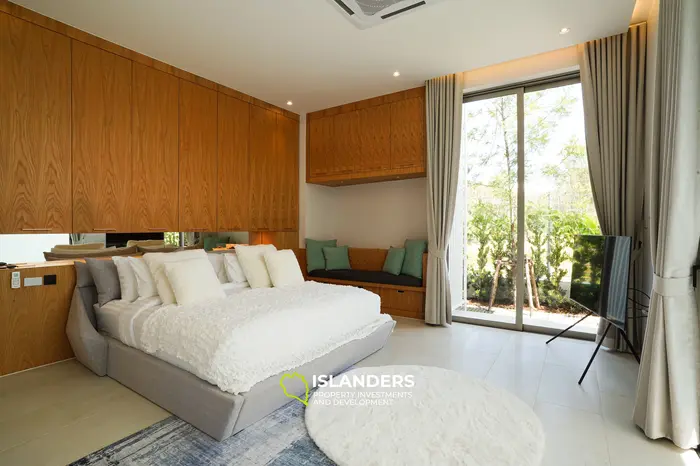 Villa de lujo de 3 dormitorios en venta en Bang Tao Beach, Phuket