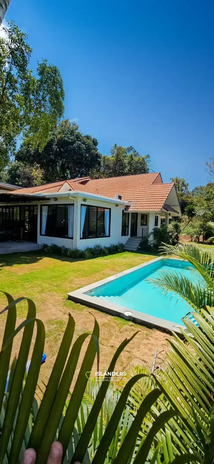 Money Generator 2 villas for sale with total of 6 -Bedroom and 2 bathroom for Lease!