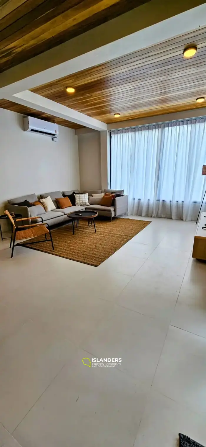 पैसे जनरेटर 2 विला बिक्री के लिए हैं, जिसमें कुल 6 बेडरूम और 2 बाथरूम हैं, लीज़ पर!