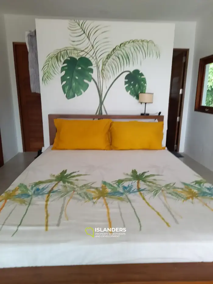 Gran oportunidad - Propiedad de 2 villas con vista al mar