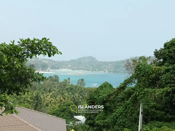 Gran oportunidad - Propiedad de 2 villas con vista al mar