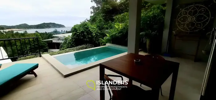 Gran oportunidad - Propiedad de 2 villas con vista al mar
