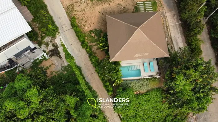 Gran oportunidad - Propiedad de 2 villas con vista al mar